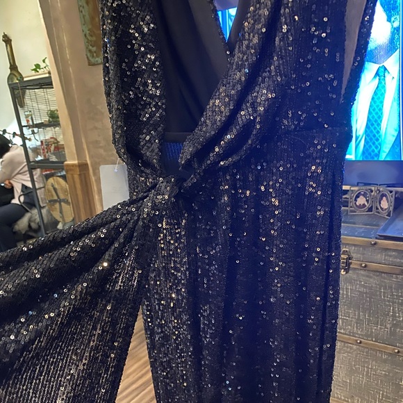 Nicole Bakti prom dress - Picture 5 of 7